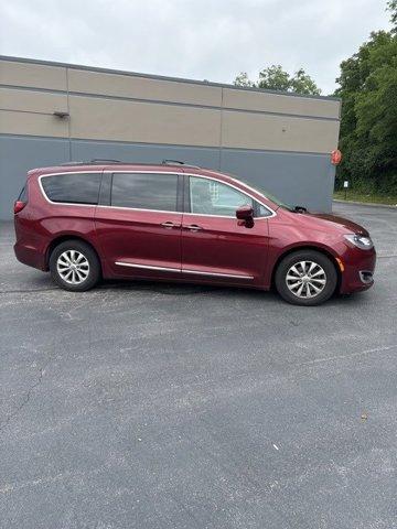 used 2017 Chrysler Pacifica car, priced at $10,786
