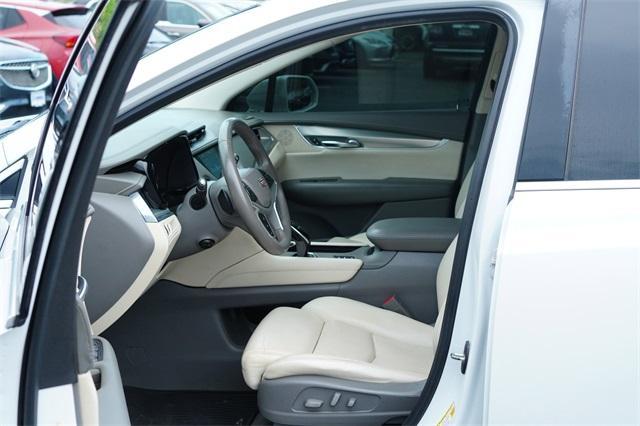 used 2017 Cadillac XT5 car, priced at $16,464