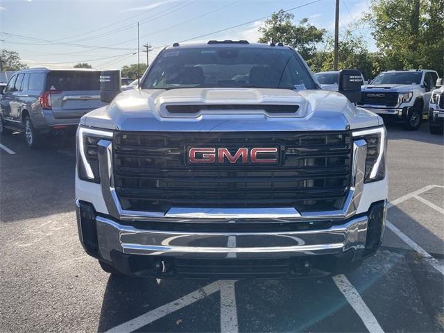 new 2024 GMC Sierra 2500 car, priced at $56,068